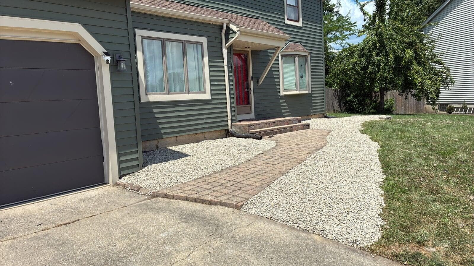Flower Bed Weeding & Gravel Placement